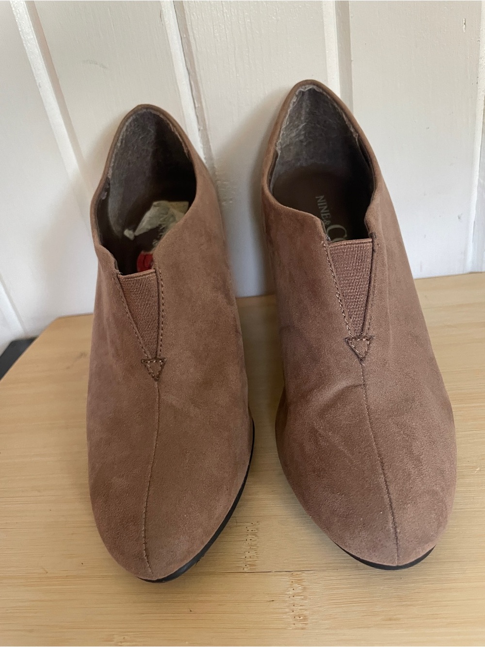 Nine & Co Slip-On Suede  Ankle wedge Booties in Brown size 6.5